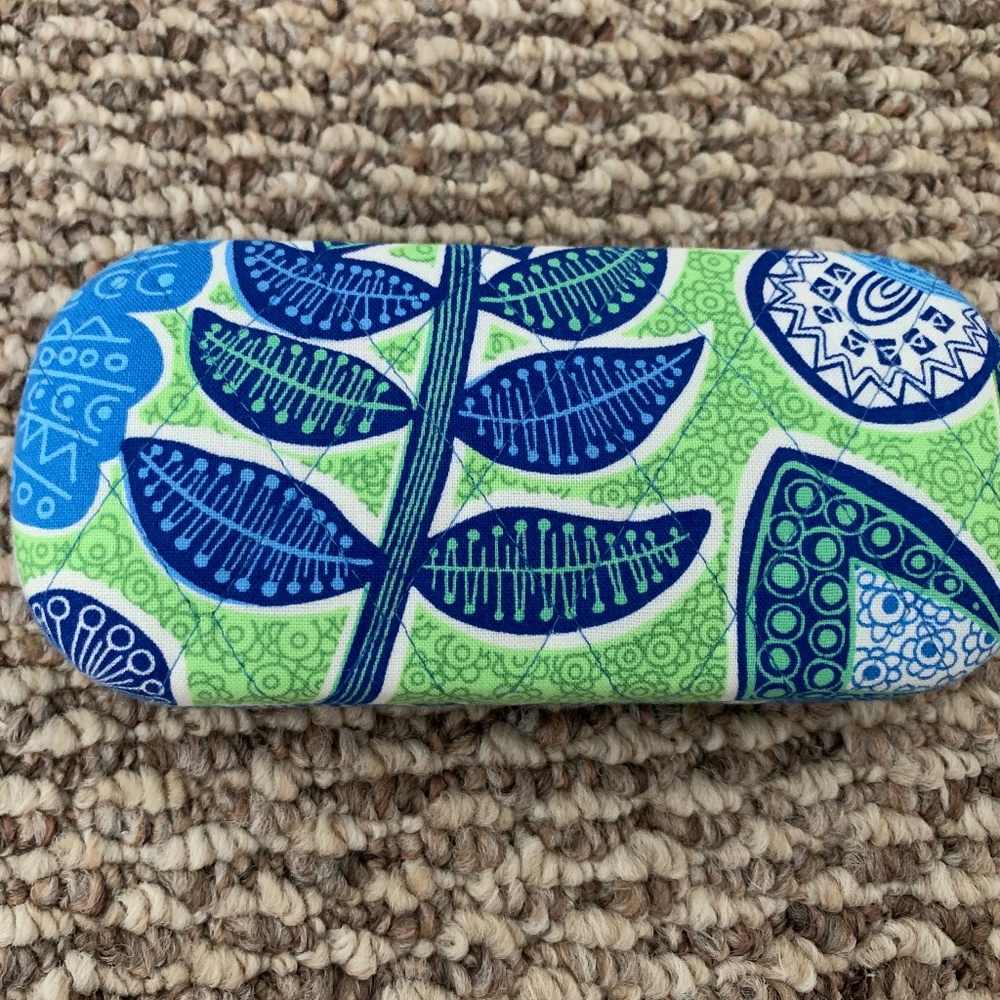 Vera Bradley Doodle Daisy Eye Glass Case